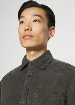 Indicode Jeans HENDERSON - Koszula - Raven | Elegancka Koszula Męska | Odzież Premium 9 Indicode Jeans HENDERSON - Koszula - Raven | Elegancka Koszula Męska | Odzież Premium -Indicode Jeans Sklep dfdada9a56d040bc96e67437b6444cf9 scaled