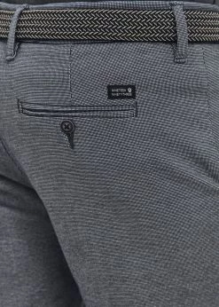 Indicode Jeans IDLOZANO - Szorty męskie w kolorze Navy | Wysoka jakość i komfort -Indicode Jeans Sklep e0ac2167852f4a6fa195f06135a0bb8f scaled