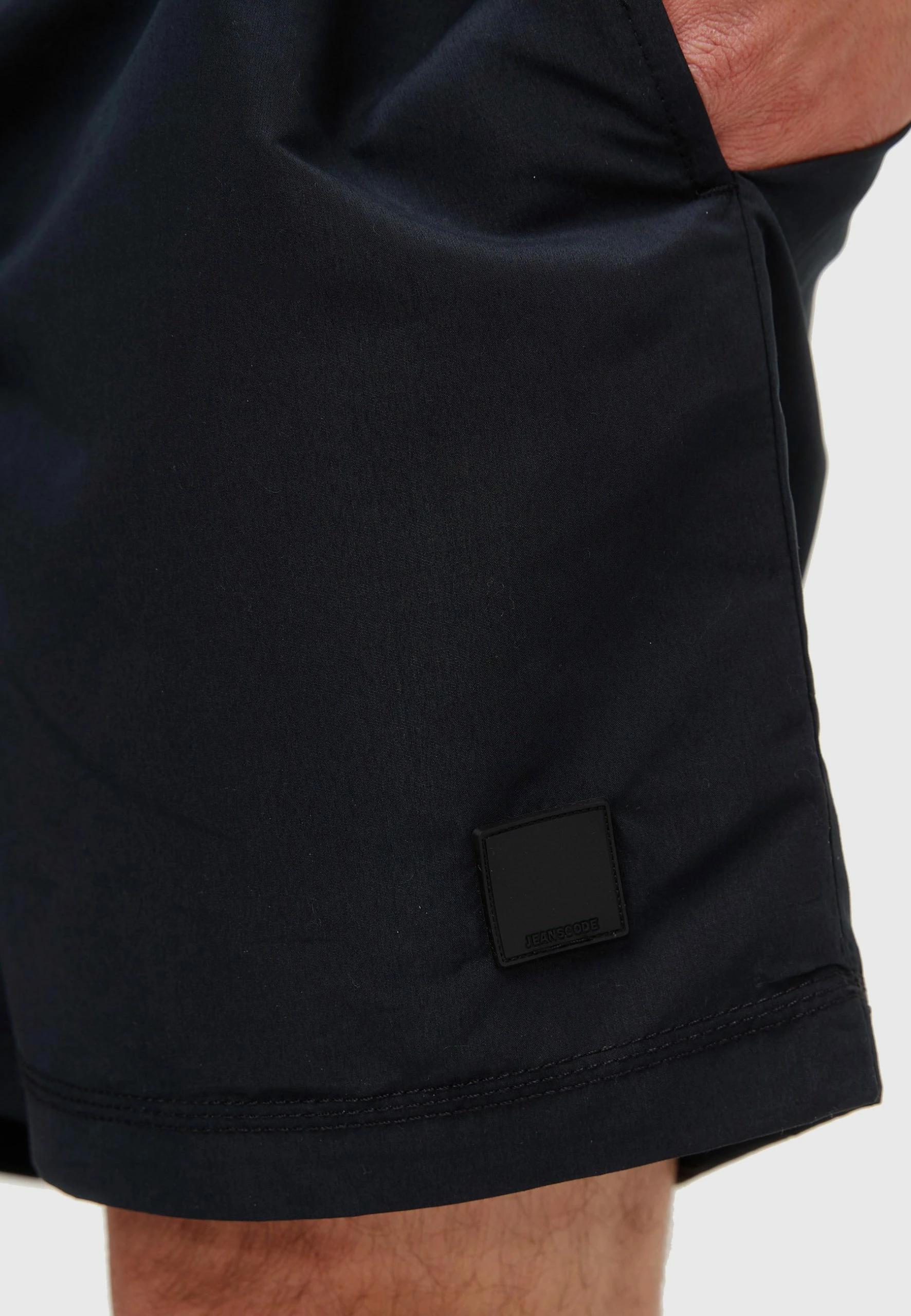 Indicode Jeans FERGUSON - Szorty Kąpielowe - Czarny | Odzież/Promocje 5 Indicode Jeans FERGUSON - Szorty Kąpielowe - Czarny | Odzież/Promocje - obrazek 5