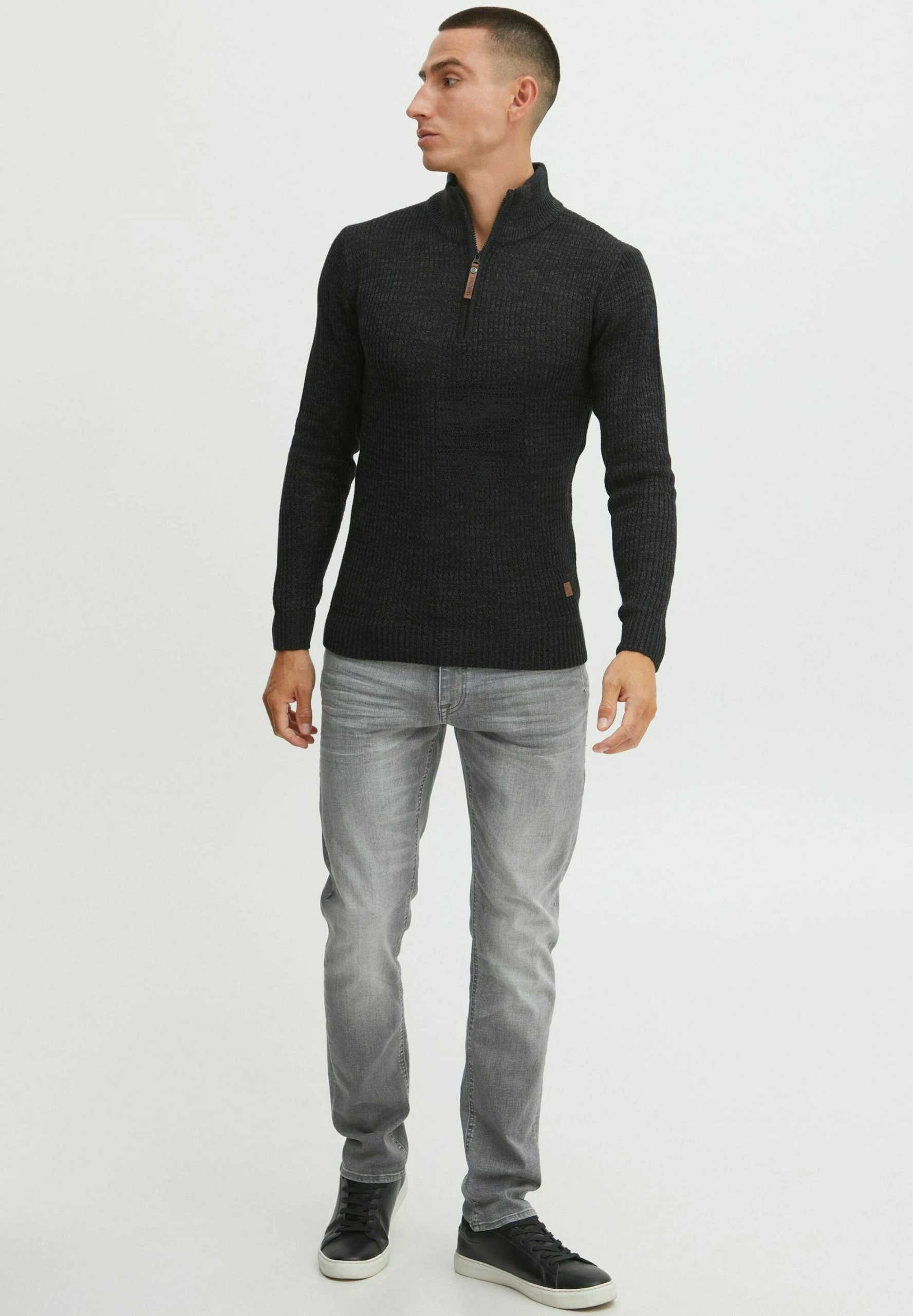 Indicode Jeans IDVALERO - Sweter czarny - Elegancki i wygodny sweter męski 2 Indicode Jeans IDVALERO - Sweter czarny - Elegancki i wygodny sweter męski - obrazek 2