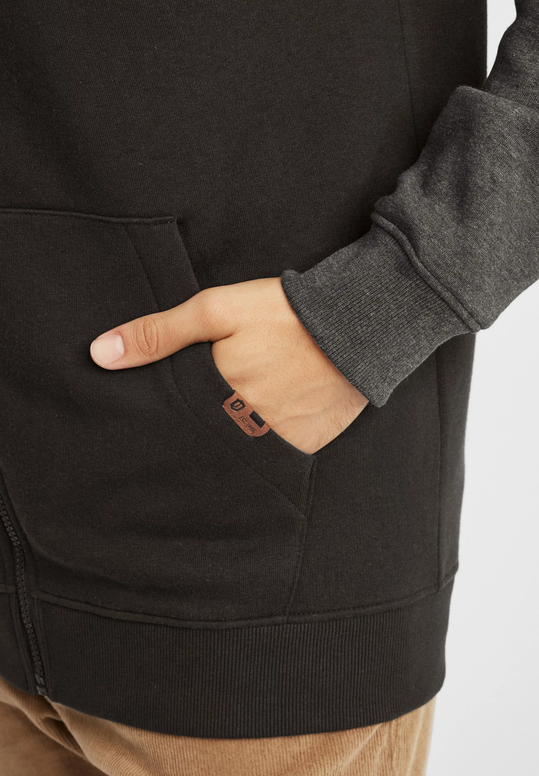 Indicode Jeans IDTERENCE - Bluza Rozpinana - Black | Modna Bluza Męska 5 Indicode Jeans IDTERENCE - Bluza Rozpinana - Black | Modna Bluza Męska - obrazek 5