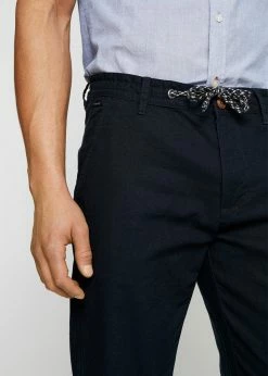 Indicode Jeans VENEDIG - Chinosy w Kolorze Navy | Eleganckie Spodnie Męskie -Indicode Jeans Sklep f59c05b54fcb4a67a33cf9f7a8ecdca4