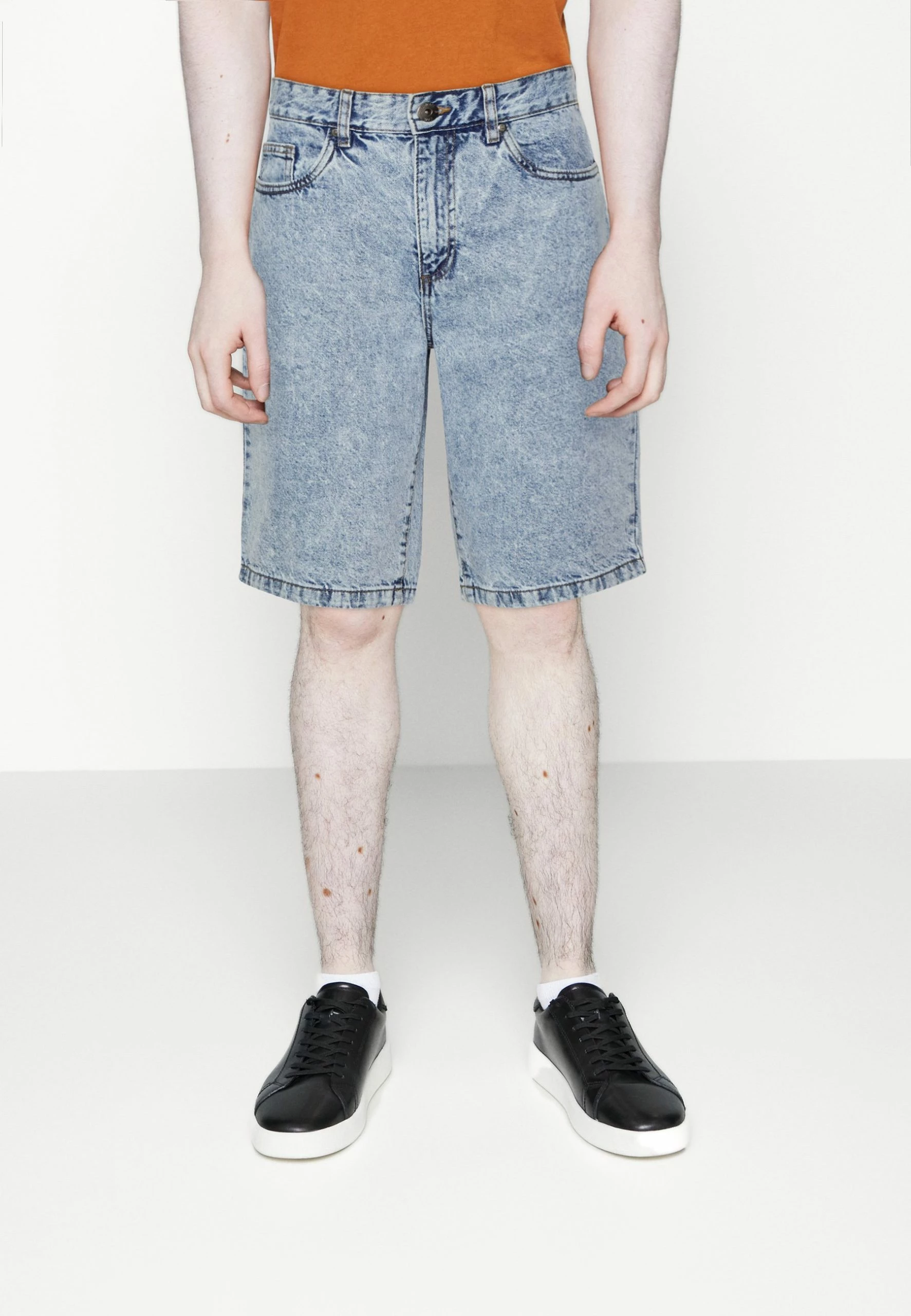 Indicode Jeans TIAN - Szorty Jeansowe - Frozen Bleach | Męskie Szorty z Wybielanym Efektem 1 Indicode Jeans TIAN - Szorty Jeansowe - Frozen Bleach | Męskie Szorty z Wybielanym Efektem