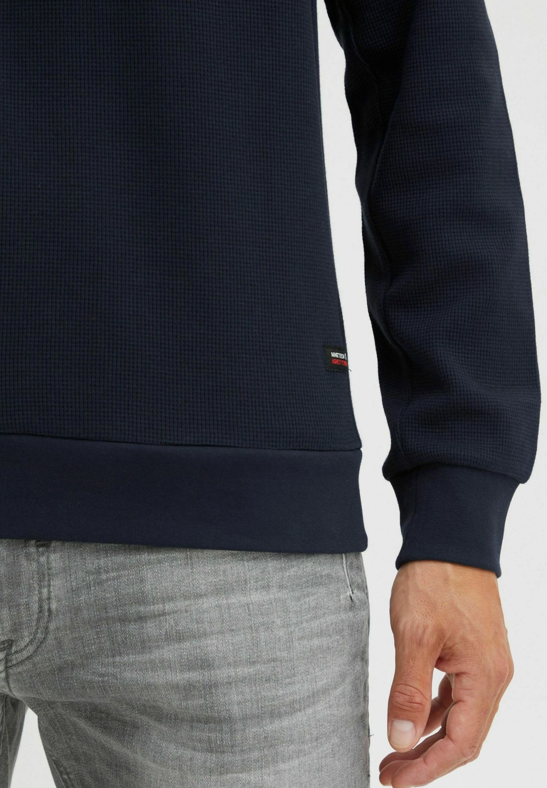 Sweter męski Indicode Jeans IDNADOL - Navy | Elegancki i wygodny 5 Sweter męski Indicode Jeans IDNADOL - Navy | Elegancki i wygodny - obrazek 5